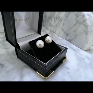 Freshwater pearl earrings